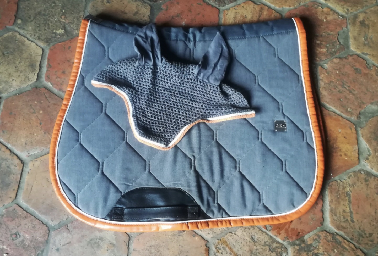 ensemble tapis bonnet gem