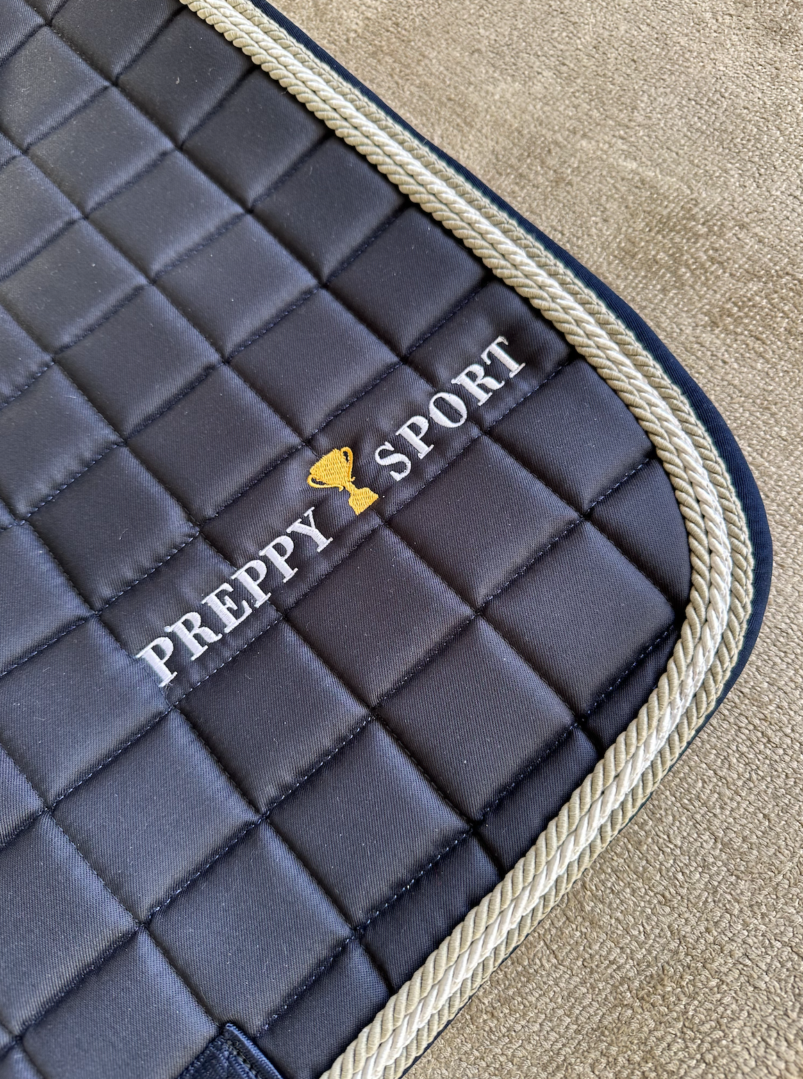 tapis preppy sport